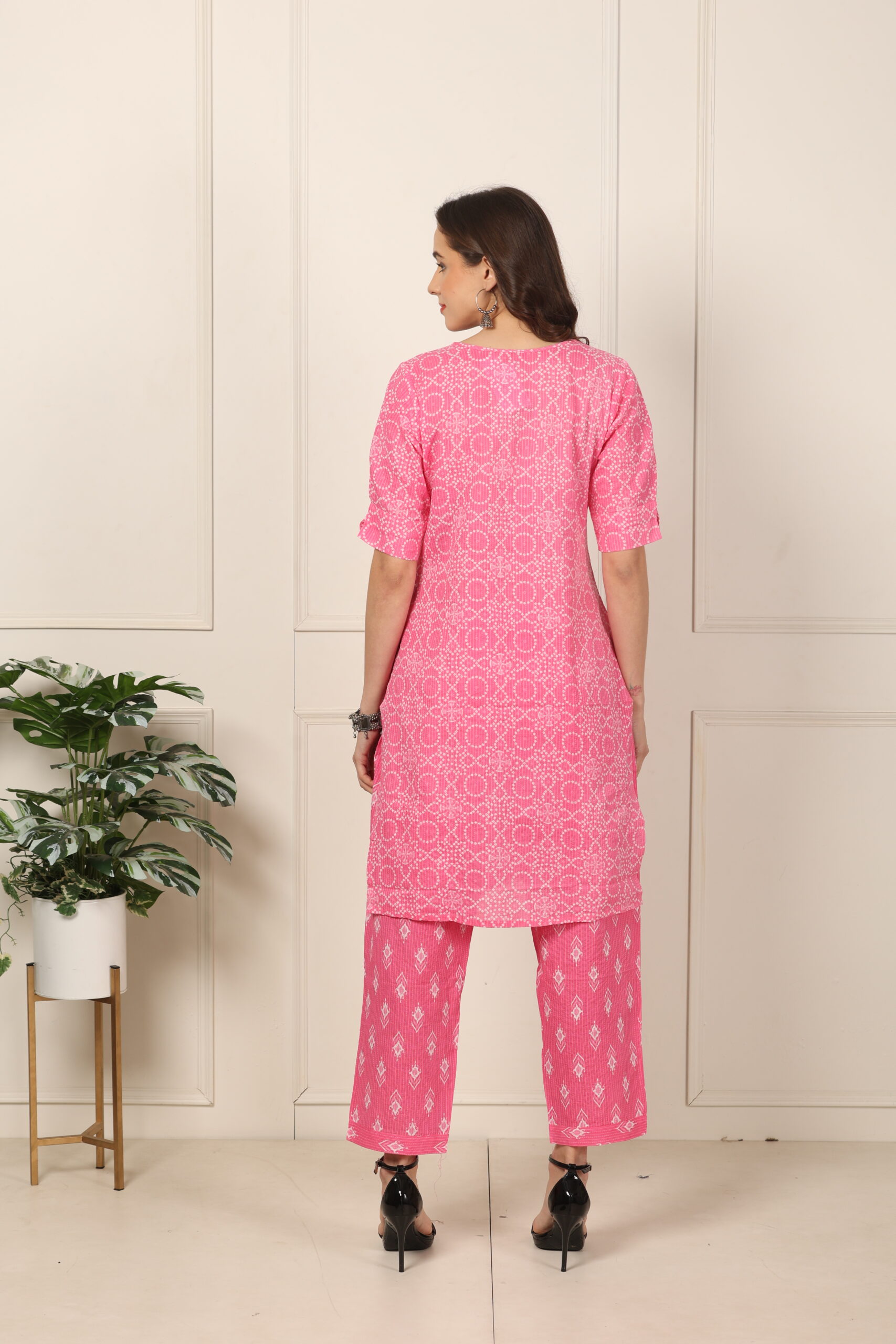 <b>Grace</b><br/>Pink Cotton Straight Kurti Pant Set - Image 6