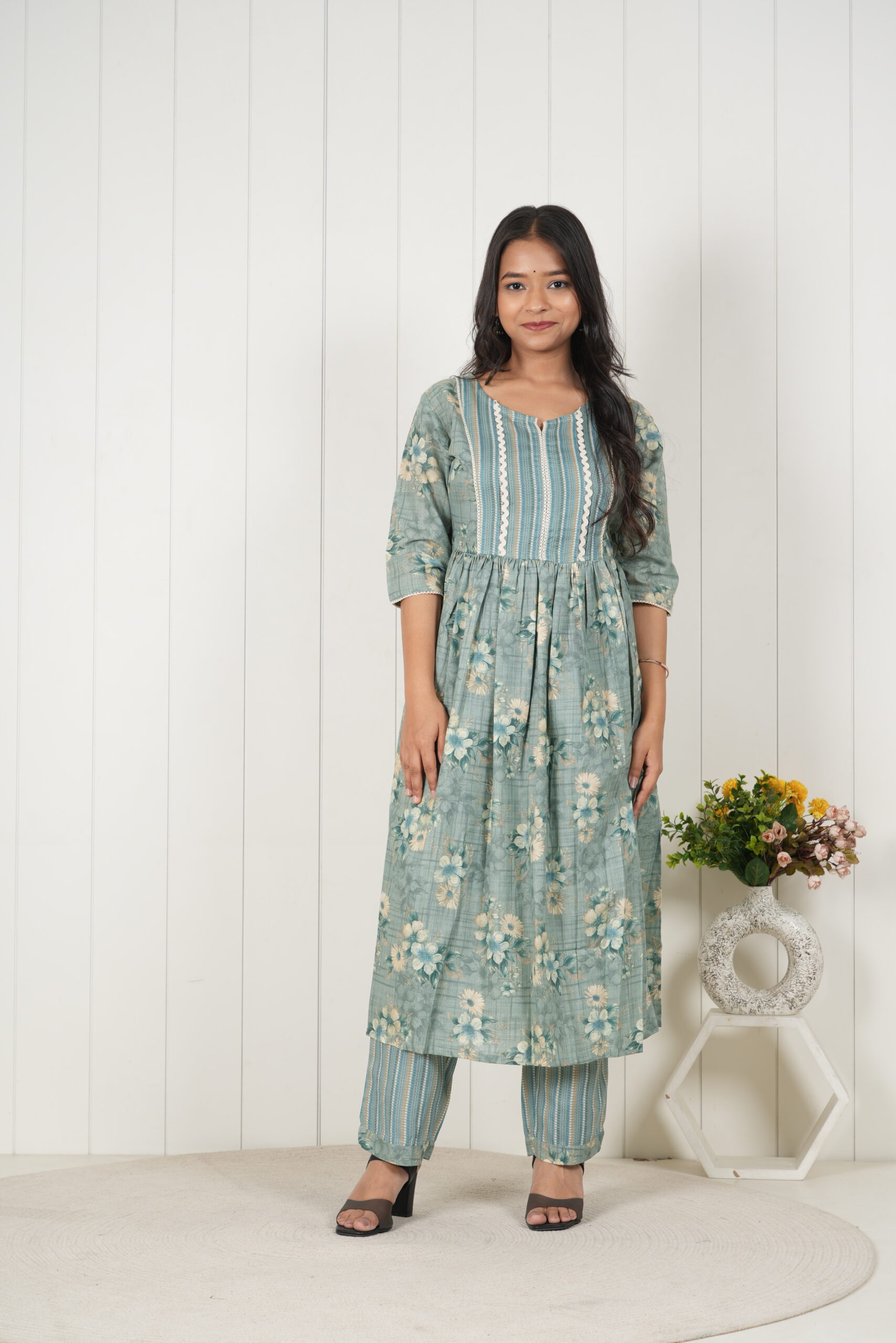 <b>Pocozen</b><br/>Teal Green Flower Cotton Frock Style Kurti Pant Set