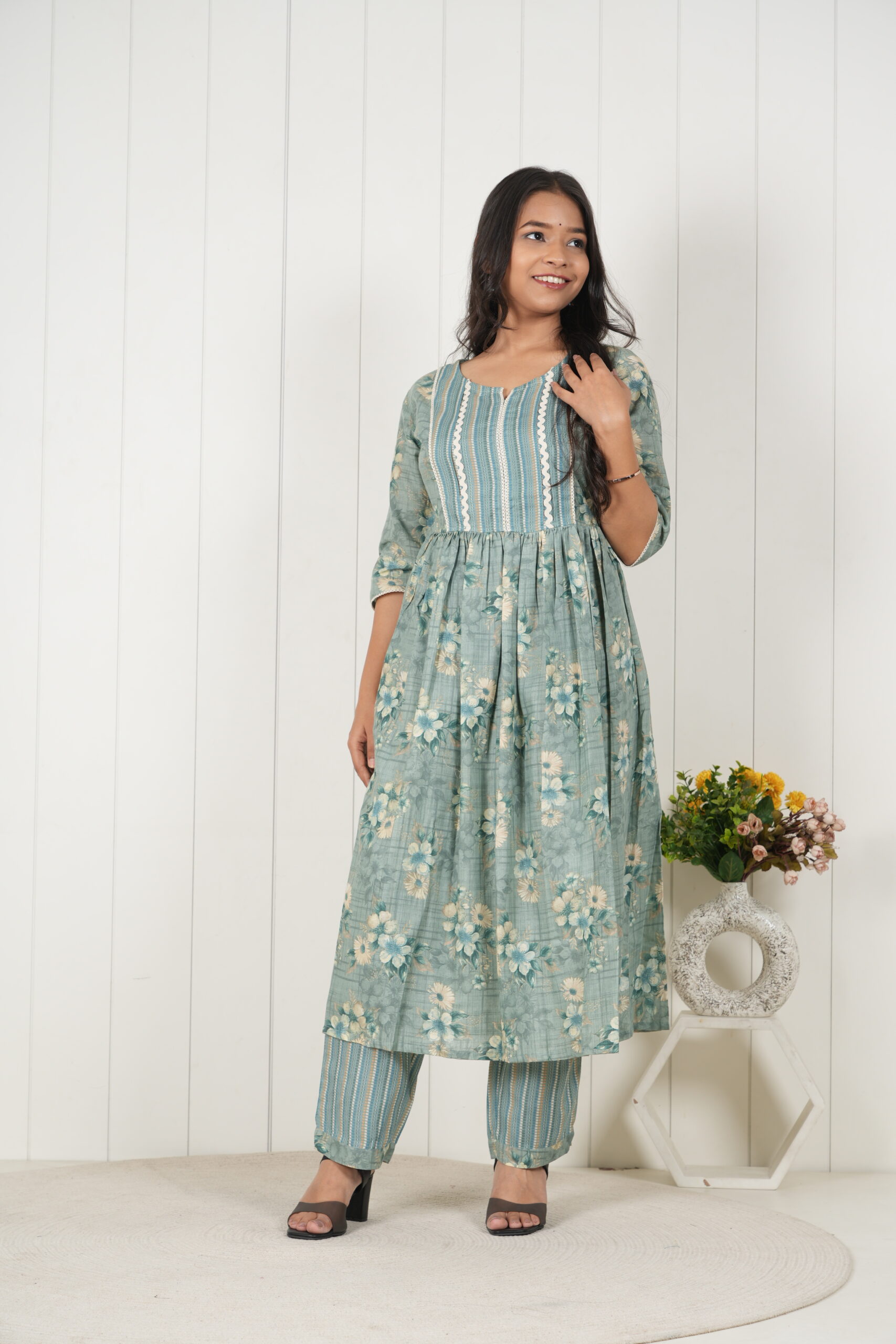 <b>Pocozen</b><br/>Teal Green Flower Cotton Frock Style Kurti Pant Set - Image 3