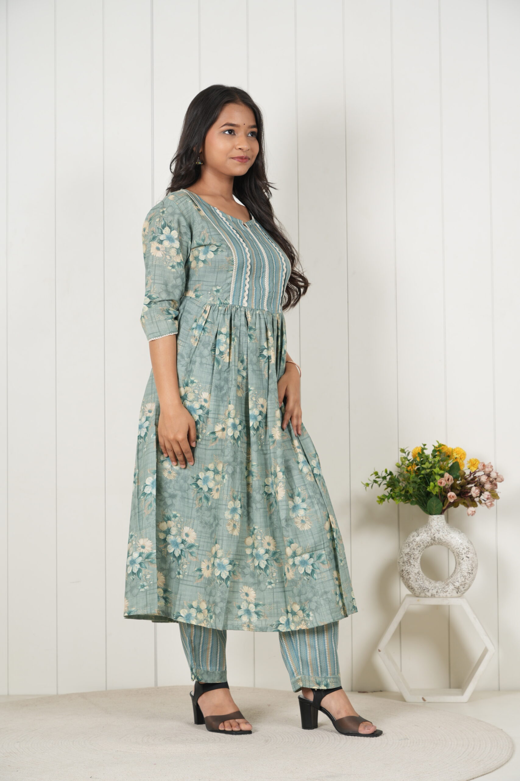 <b>Pocozen</b><br/>Teal Green Flower Cotton Frock Style Kurti Pant Set - Image 4