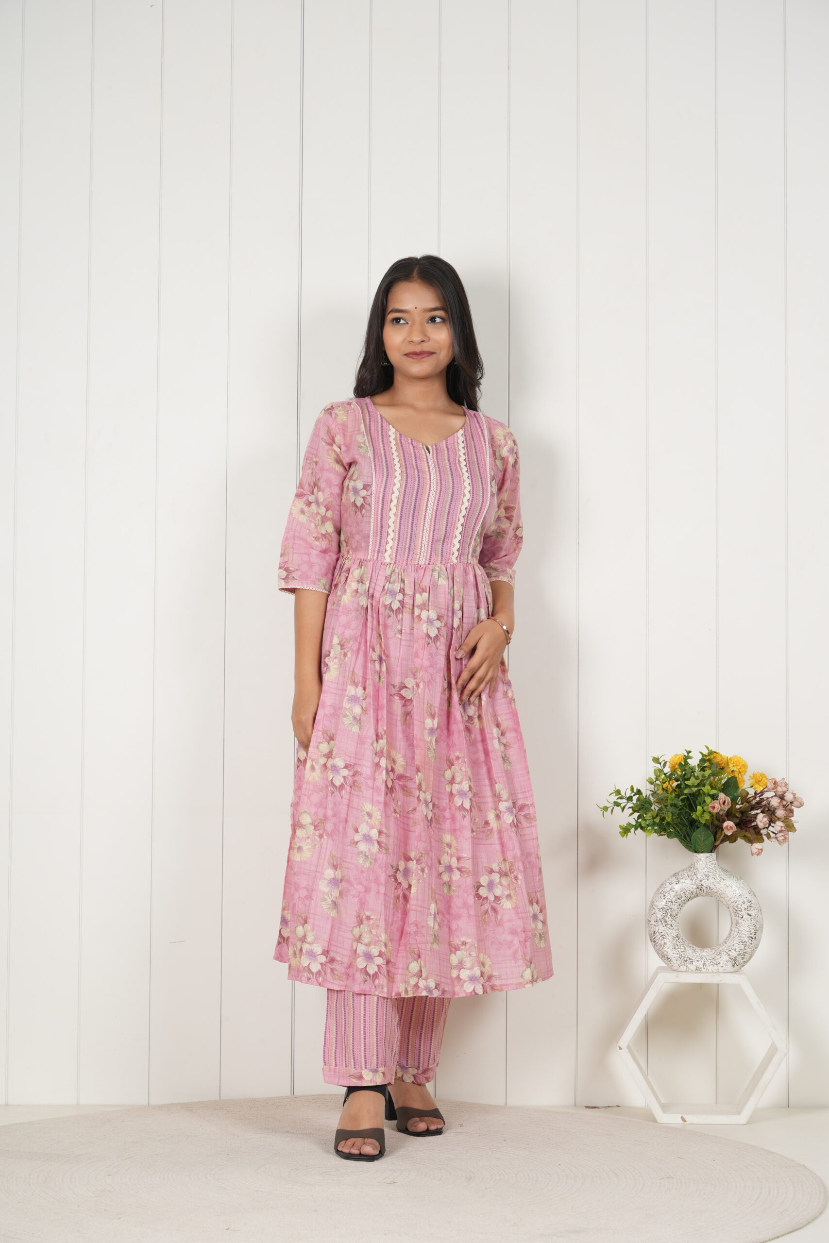 <b>Pocozen</b><br/>Pink Floral Cotton Frock Style Kurti Pant Set - Image 3