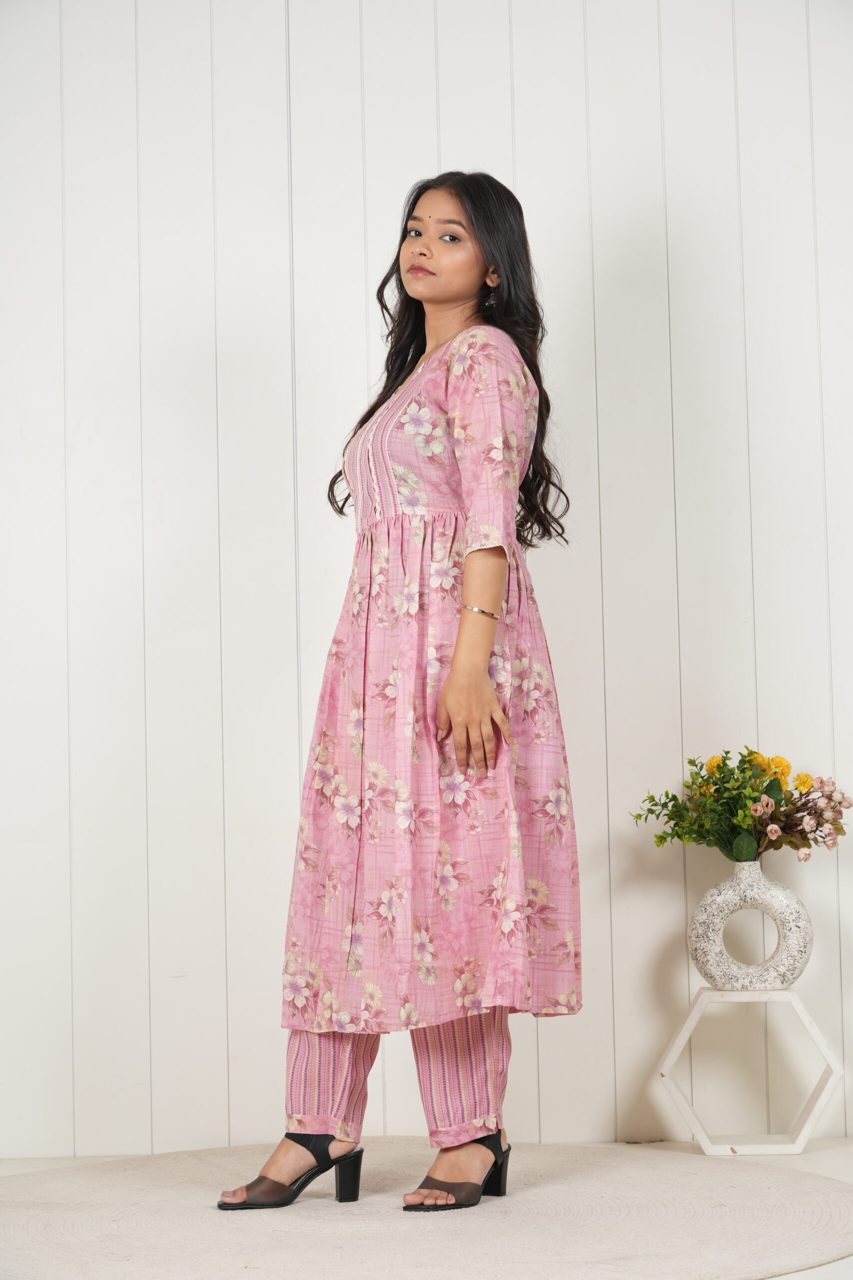 <b>Pocozen</b><br/>Pink Floral Cotton Frock Style Kurti Pant Set - Image 5