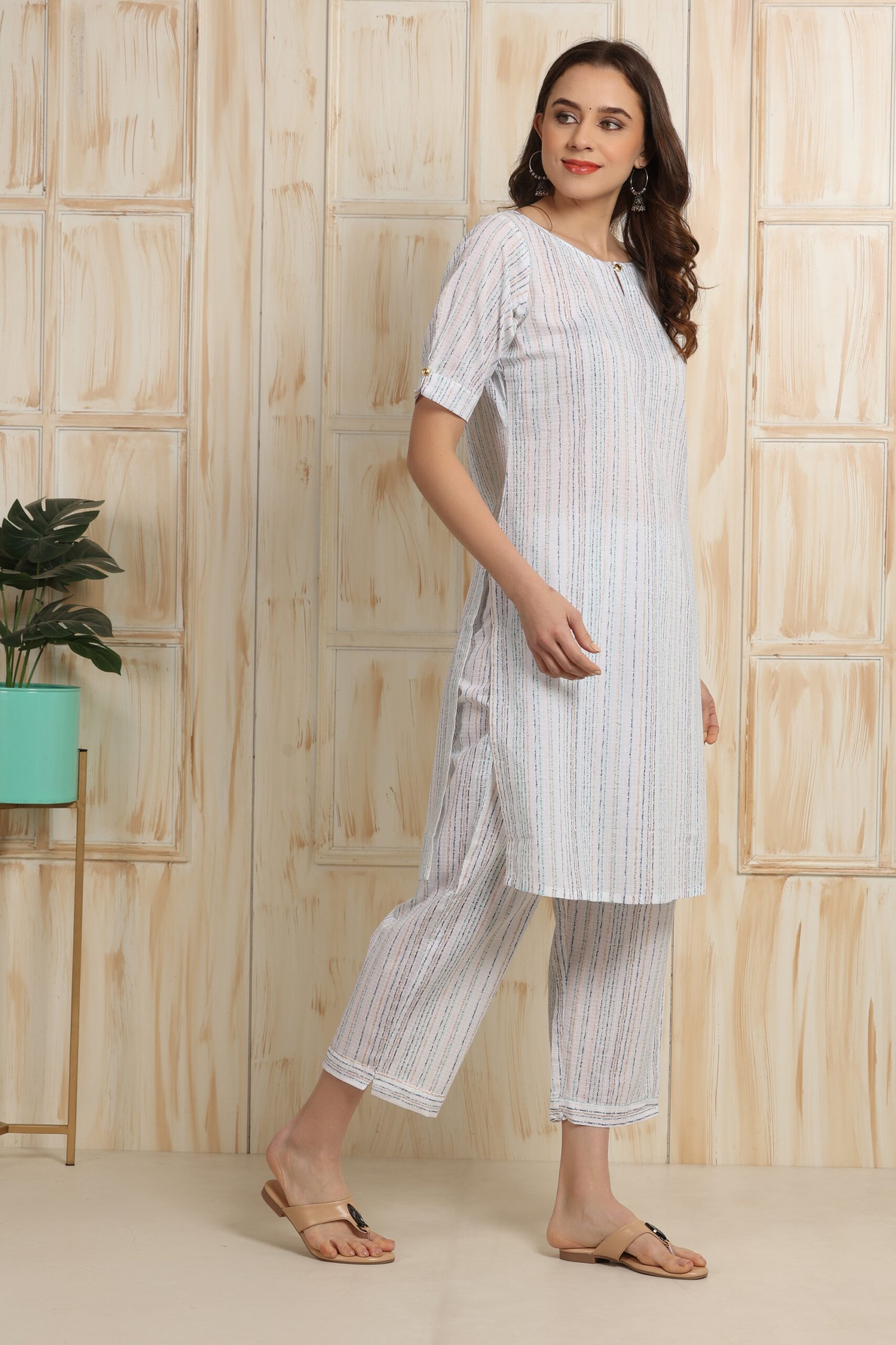 <b>Perry</b><br/>White & Gold Cotton Co-Ord Kurti Pants Set - Image 2