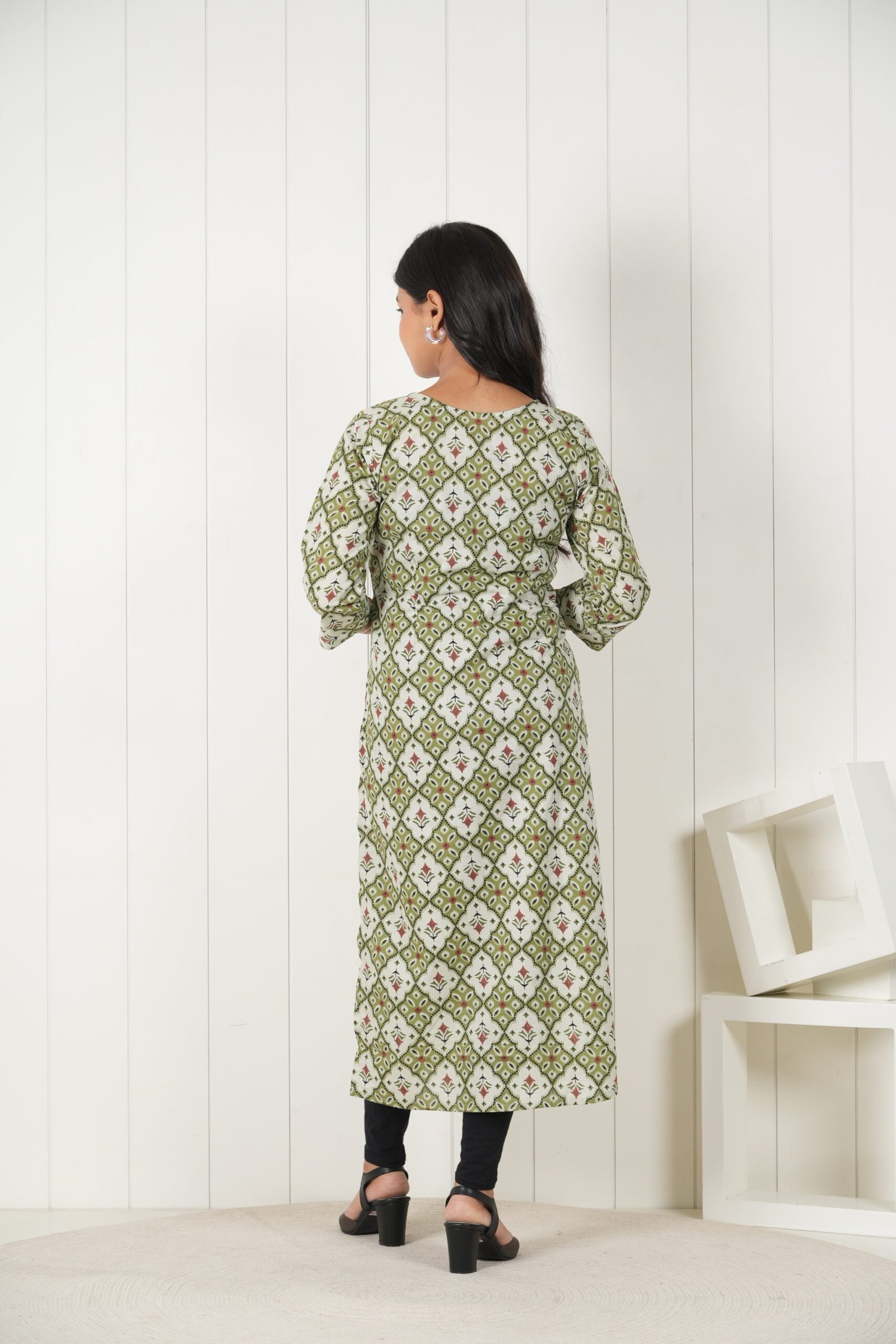 <b>Arlo</b><br/>Ivory & Olive Green Straight Cotton Kurti - Image 4