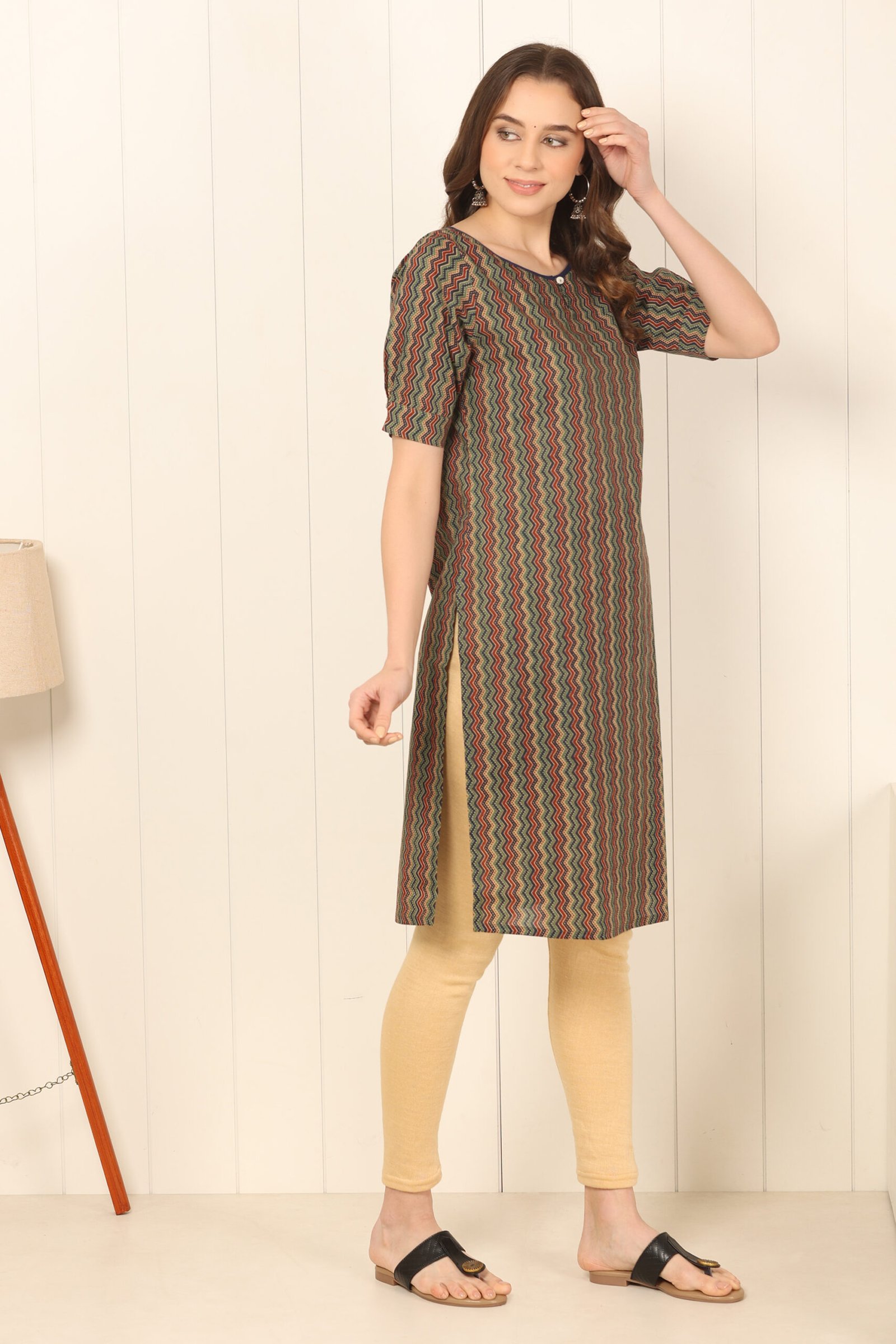 <b>Mona</b><br/>Multicolor zigzag Print Straight Cotton Kurti - Image 4
