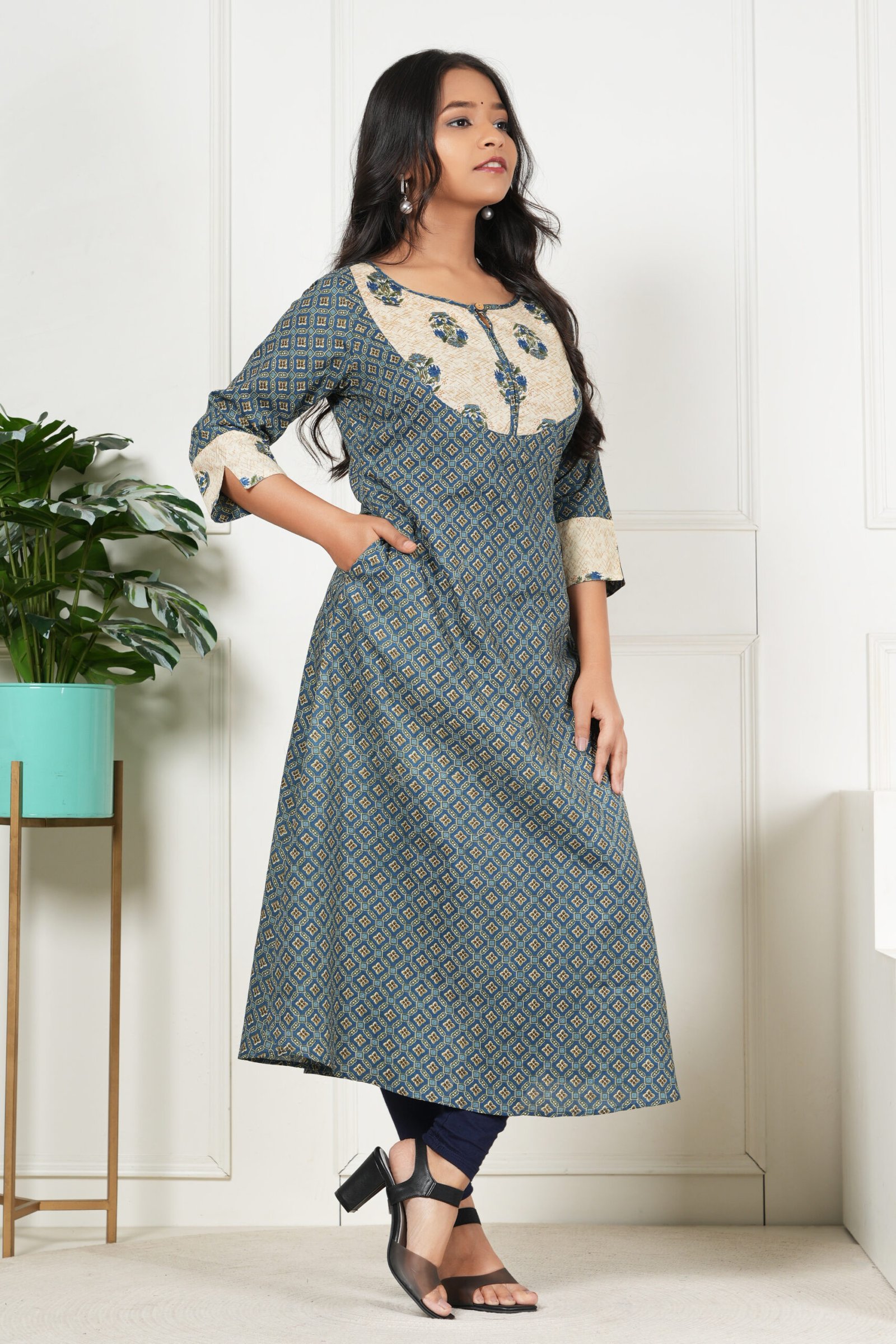 <b>Rina</b><br/>Teal Green A Line Cotton Kurti - Image 3